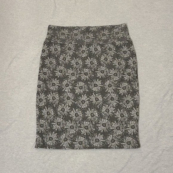 LulaRoe Floral Pattern Skirt - Picture 4 of 7